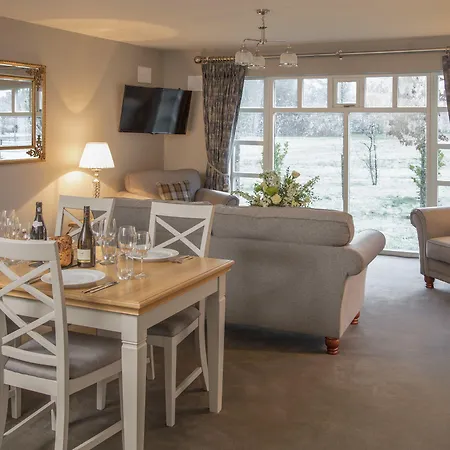 The At Castle Lodge Kilkea