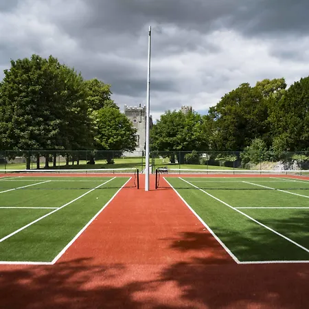 The At Castle 山林小屋 Kilkea