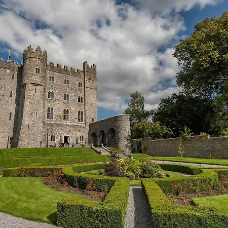 The At Castle * Kilkea