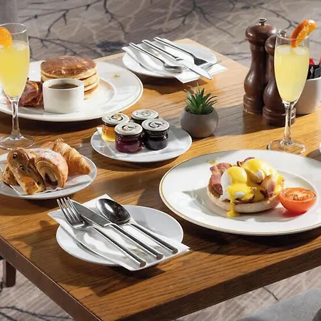 Lodge The At Castle *