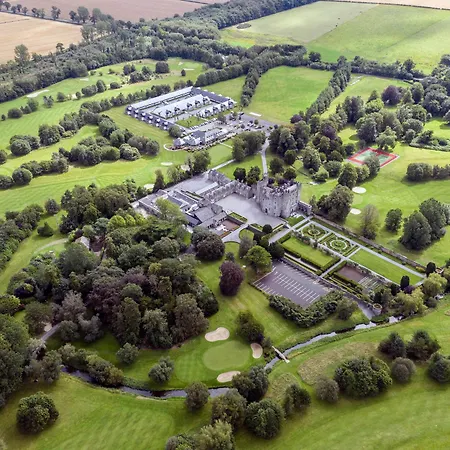 山林小屋 The At Castle