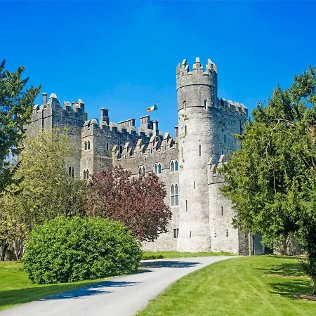 山林小屋 The At Castle Kilkea