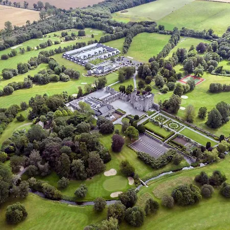The At Castle Orman Evi
