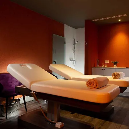 The At Castle 山林小屋 *