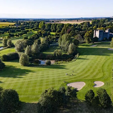 山林小屋 The At Castle *