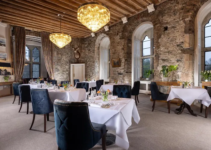 The At Castle Lodge *