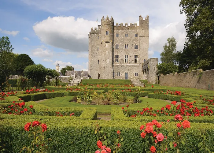 Lodge The At Castle *