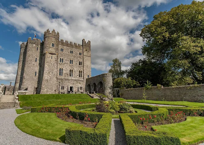 The At Castle * Kilkea