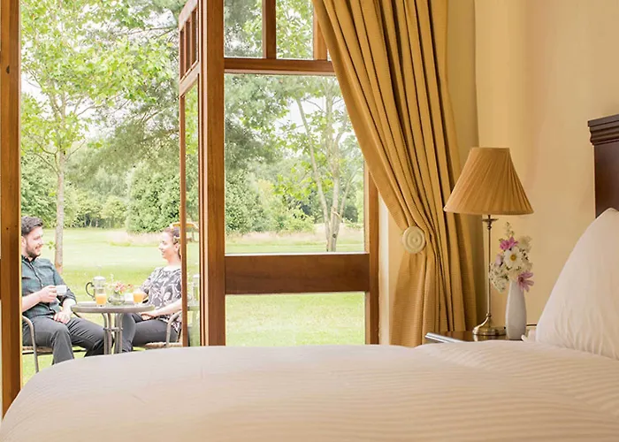 The At Castle Lodge *